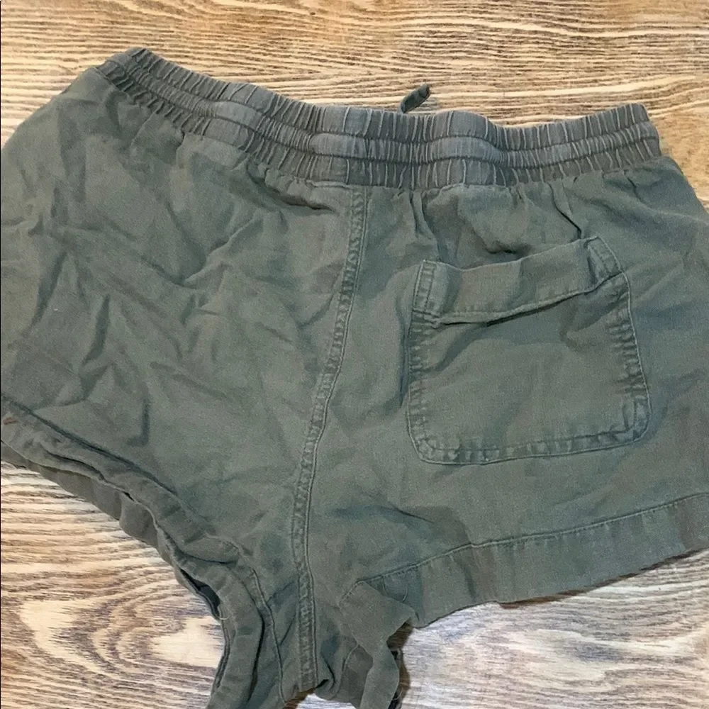 Women's Casual Shorts Set - Black and Green
